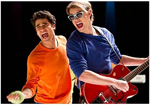 Glee Darren Criss kao Blaine i Chord Overstreet kao Sam pjevanje 8 x 10 inčni Photo