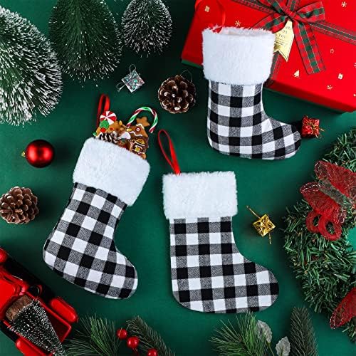 Anvavo 24 paket mini božićna čarapa 9 inča bivola PLAIB XMAS čarape sa plišanim manžetnom, božićnom čarape