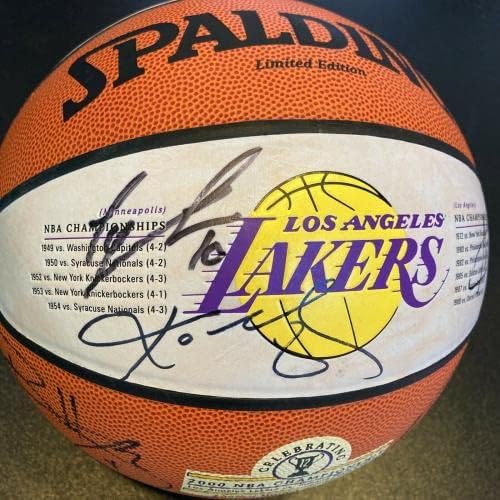 Kobe Bryant 2000-01 Los Angeles Lakers NBA CHAMPS tim potpisao košarka JSA - AUTOGREME KOŠARICE