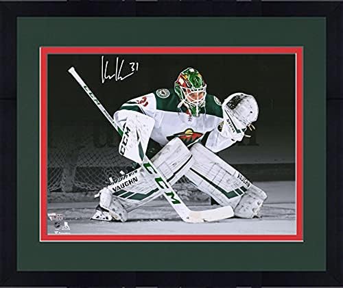Uokvirena Kaapo Kahkonen Minnesota Wild Autografirana fotografija u reflektu 11 x 14 - autogramirane NHL
